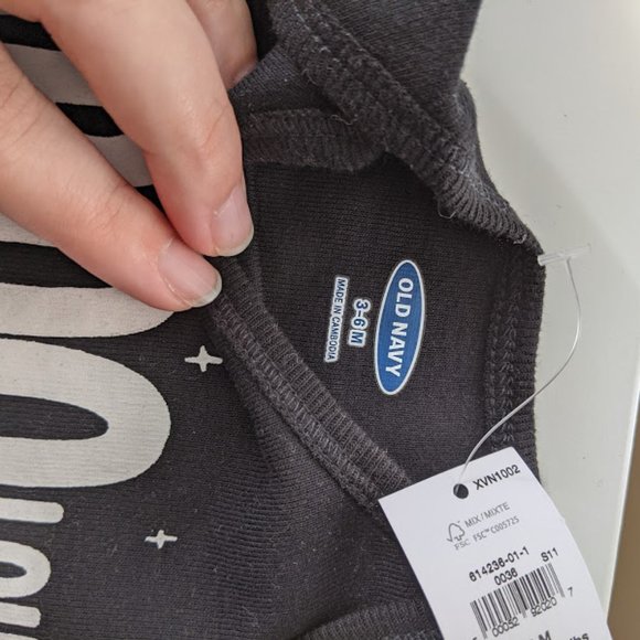 NWT Old Navy Black "FaBOOlous" Onesie 3-6m - Picture 2 of 5